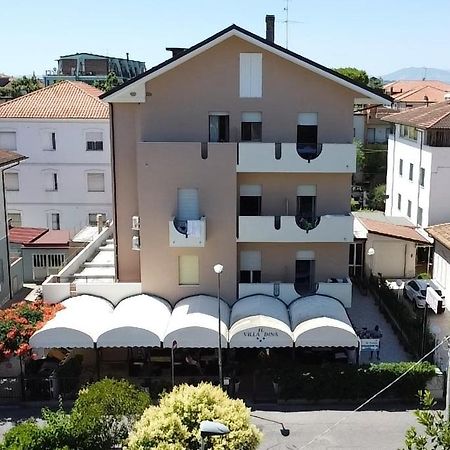 Hotel Villa Dina Rimini Kültér fotó