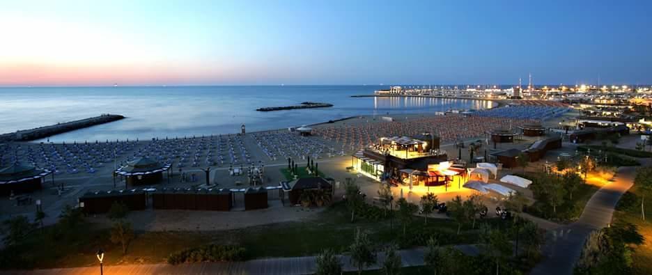 Hotel Villa Dina Rimini Kültér fotó