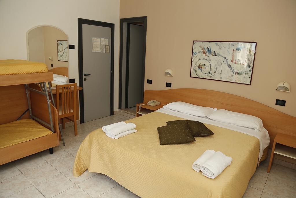 Hotel Villa Dina Rimini Kültér fotó