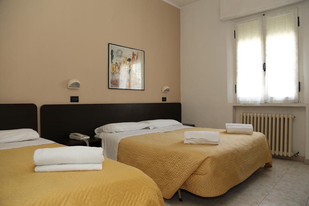 Hotel Villa Dina Rimini Kültér fotó
